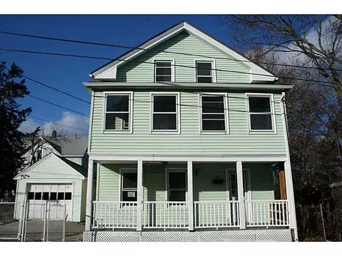 23 Chestnut St, Woonsocket, RI 02895 photo 1