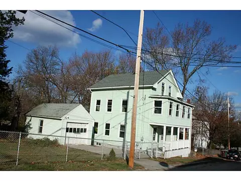 23 Chestnut St, Woonsocket, RI 02895 photo 2