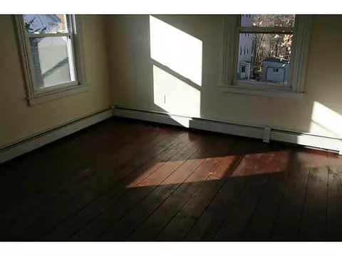 23 Chestnut St, Woonsocket, RI 02895 photo 9