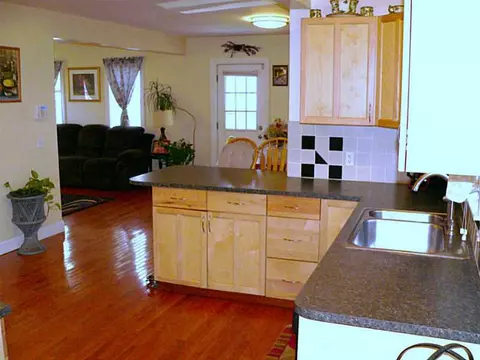 183 Orms St, Providence, RI 02908 photo 9