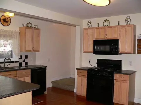 183 Orms St, Providence, RI 02908 photo 11