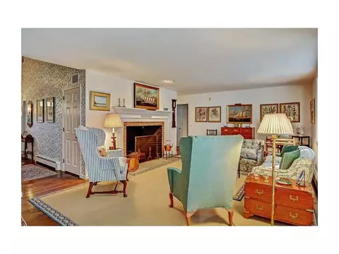 1 Meadow Ave, Westerly, RI 02891 photo 12