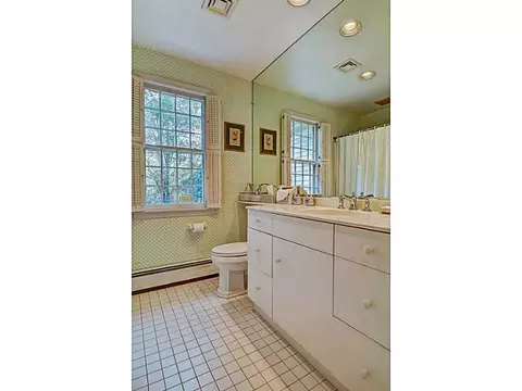 1 Meadow Ave, Westerly, RI 02891 photo 23