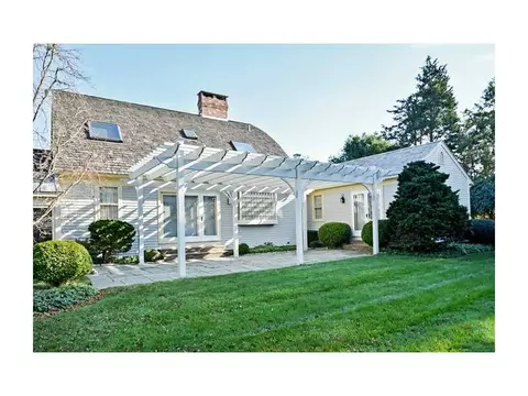 1 Meadow Ave, Westerly, RI 02891 photo 4
