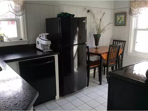 134 Hamilton Ave, Warwick, RI 02886 photo 6