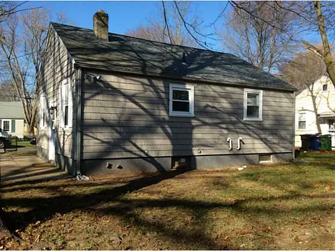 134 Hamilton Ave, Warwick, RI 02886 photo 17