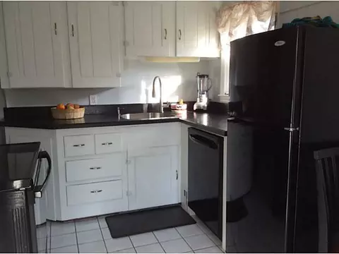 134 Hamilton Ave, Warwick, RI 02886 photo 8