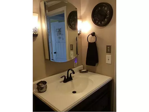 134 Hamilton Ave, Warwick, RI 02886 photo 14