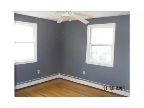 30 Bunting Rd, Warwick, RI 02889 photo 8