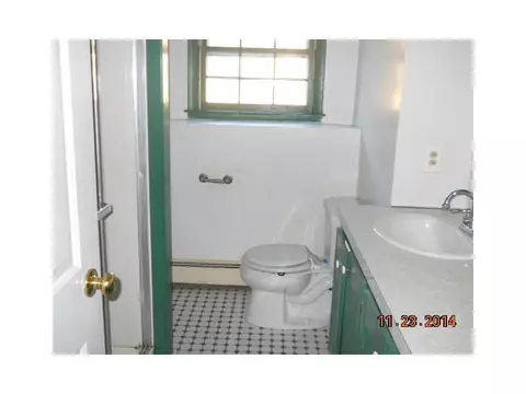 30 Bunting Rd, Warwick, RI 02889 photo 10