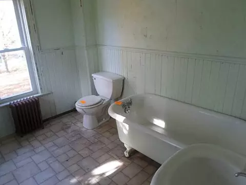 302 Blackstone St, Woonsocket, RI 02895 photo 10
