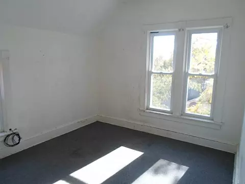 302 Blackstone St, Woonsocket, RI 02895 photo 9