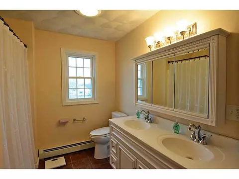 75 Tower St, Westerly, RI 02891 photo 13