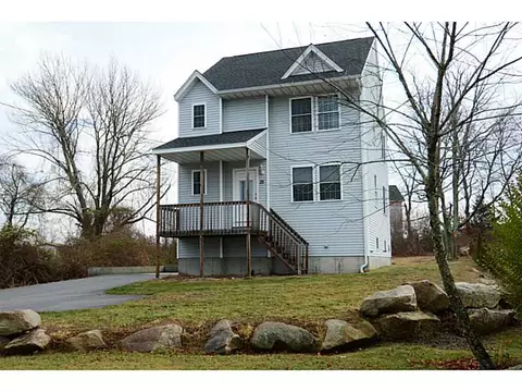 75 Tower St, Westerly, RI 02891 photo 1
