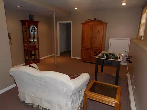 175 Providence Ave, Riverside, RI 02915 photo 12