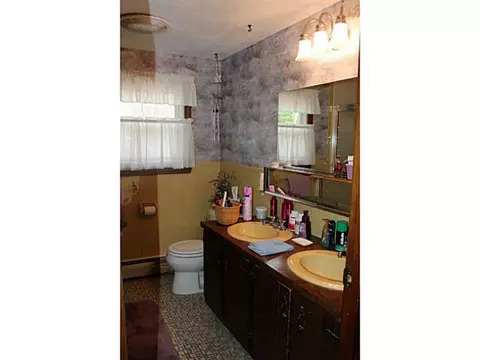 10 Daniel Dr, Coventry, RI 02816 photo 11