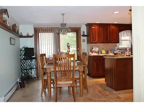 10 Daniel Dr, Coventry, RI 02816 photo 6