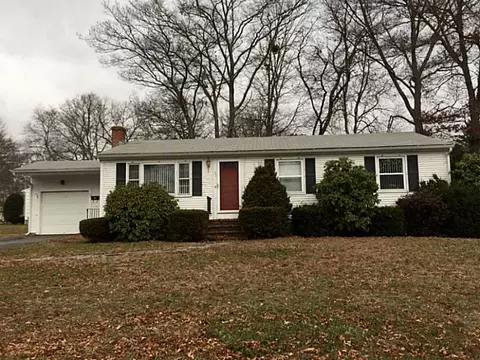 33 Waco Rd, Warwick, RI 02889 photo 1