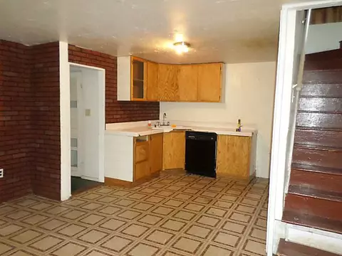 12 Miller Ln, Woonsocket, RI 02895 photo 2