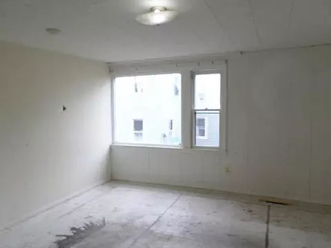 12 Miller Ln, Woonsocket, RI 02895 photo 3