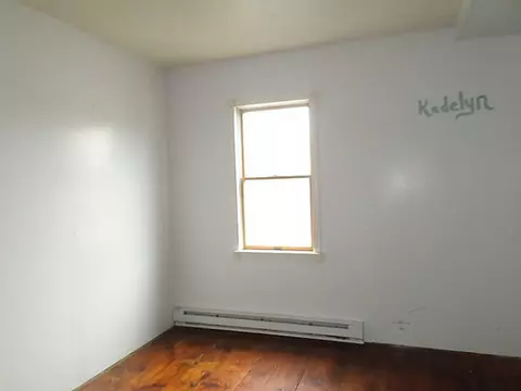 12 Miller Ln, Woonsocket, RI 02895 photo 6