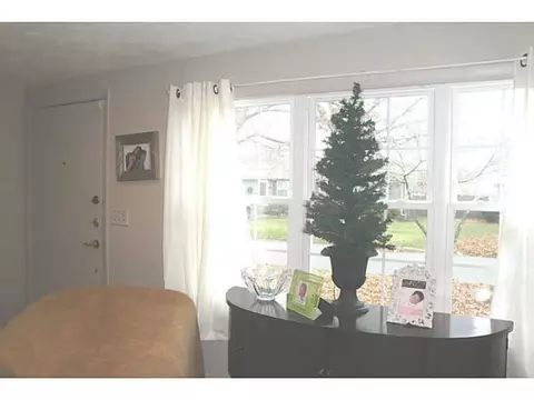 225 Asylum Rd, Warwick, RI 02886 photo 5