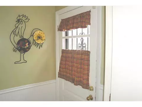 225 Asylum Rd, Warwick, RI 02886 photo 13