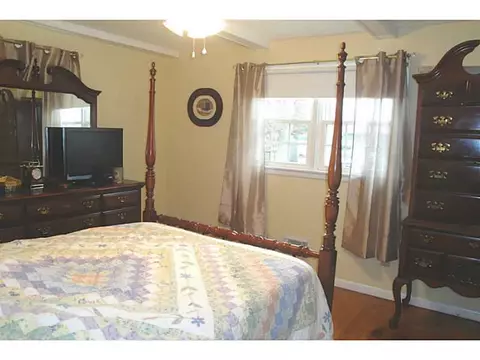 225 Asylum Rd, Warwick, RI 02886 photo 14