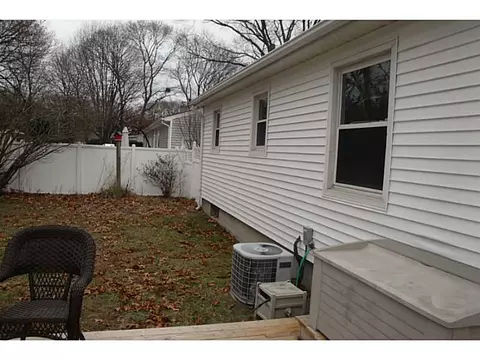 225 Asylum Rd, Warwick, RI 02886 photo 24