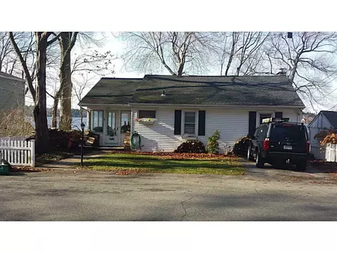 79 E Shore Dr, Coventry, RI 02816 photo 1