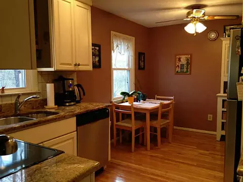 4 Brewster Dr, Warwick, RI 02889 photo 5