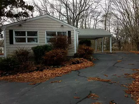 11 Yosemite Vly, Westerly, RI 02891 photo 1