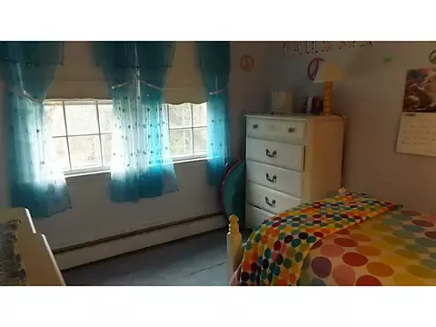 137 Highland Ave, Warwick, RI 02886 photo 9
