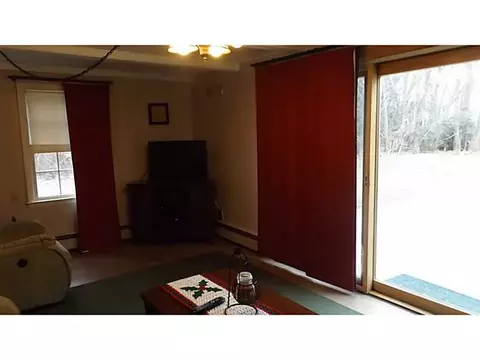 137 Highland Ave, Warwick, RI 02886 photo 12