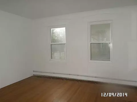83 Earle St, Woonsocket, RI 02895 photo 3