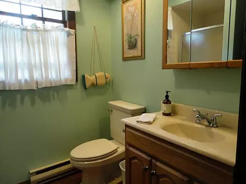145 Hawthorn Cir, Woonsocket, RI 02895 photo 8