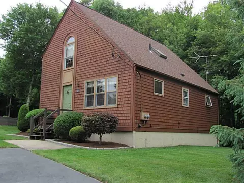 145 Hawthorn Cir, Woonsocket, RI 02895 photo 19