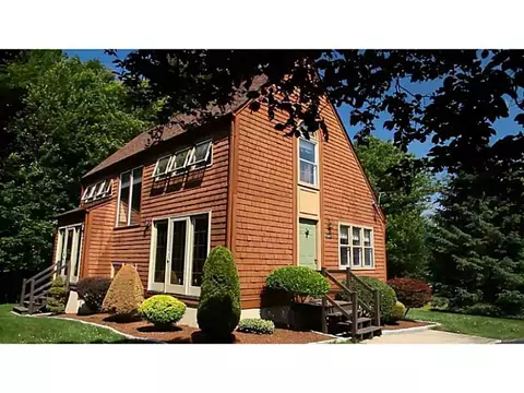 145 Hawthorn Cir, Woonsocket, RI 02895 photo 1