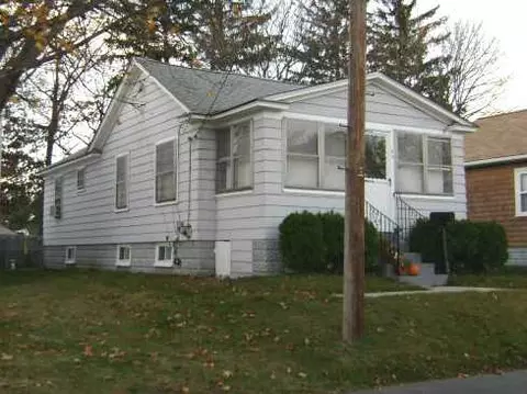 39 Transit St, Warwick, RI 02889 photo 1