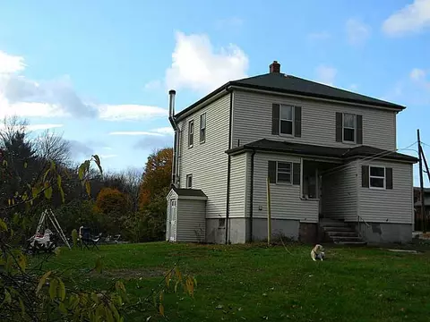 46 Pierce St, Coventry, RI 02816 photo 1
