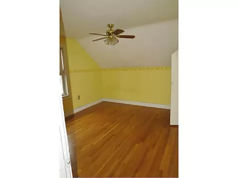 373 Knight St, Woonsocket, RI 02895 photo 10