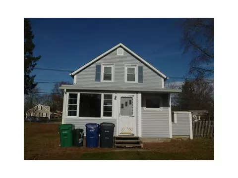 320 Long St, Warwick, RI 02886 photo 2