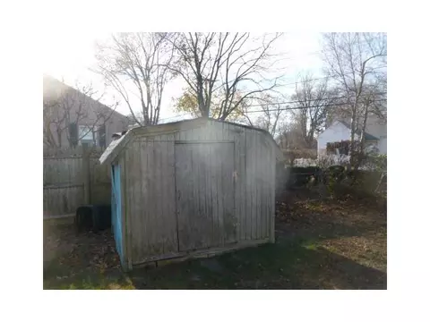 320 Long St, Warwick, RI 02886 photo 4