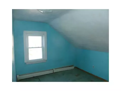 320 Long St, Warwick, RI 02886 photo 20