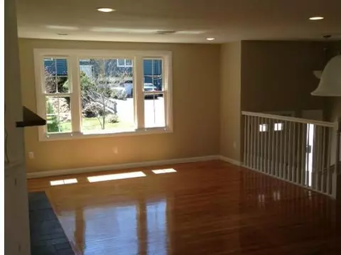 53 Rip Van Winkle Cir, Warwick, RI 02886 photo 4