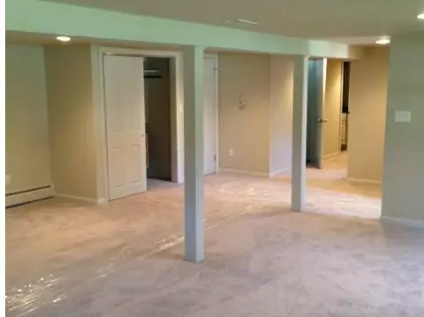 53 Rip Van Winkle Cir, Warwick, RI 02886 photo 8