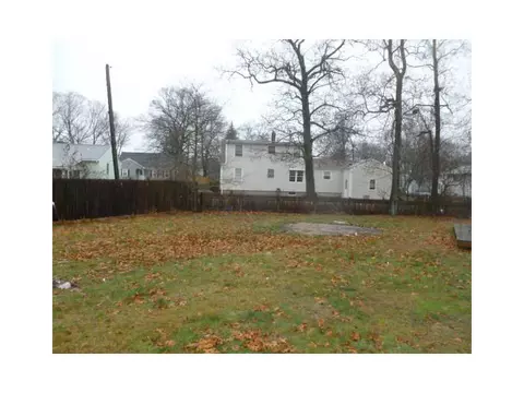96 Lyman Ave, Warwick, RI 02888 photo 4