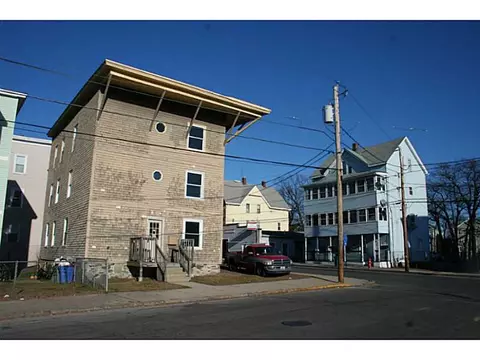 570 Privilege St, Woonsocket, RI 02895 photo 2