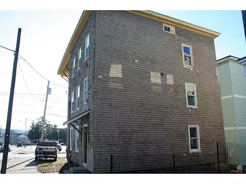 570 Privilege St, Woonsocket, RI 02895 photo 3