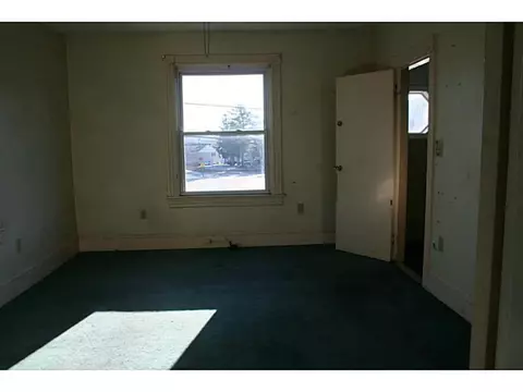 570 Privilege St, Woonsocket, RI 02895 photo 9